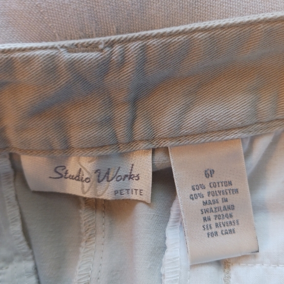 Studio Work Shorts - Picture 3 of 3